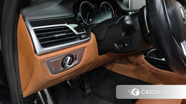 BMW 7 Series (G11) id 5048323 из Кореи 8
