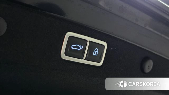 Hyundai Grandeur Hybrid (GN7) id 5021197 из Кореи 8