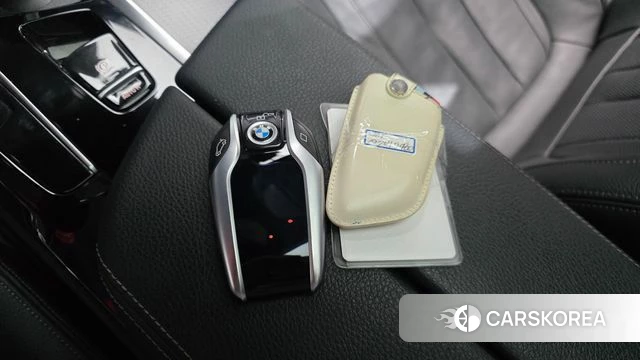 BMW 5 Series (G30) id 5027099 из Кореи 8