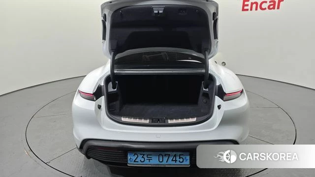 Porsche Taycan id 4745921 из Кореи 8