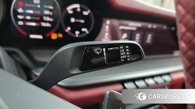 Porsche 911(992) id 4998200 из Кореи 8