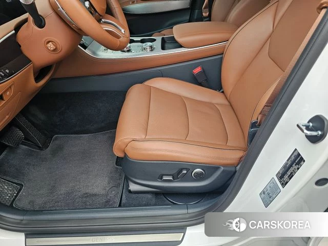 Genesis GV70 id 5001477 из Кореи 8