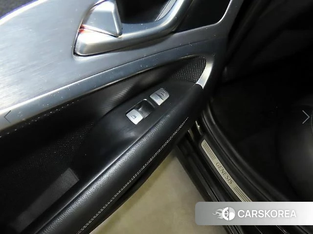 Genesis G70 id 5035715 из Кореи 8