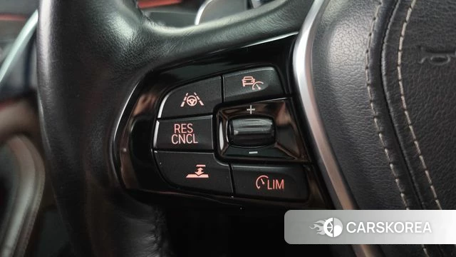 BMW 5 Series (G30) id 4967888 из Кореи 8