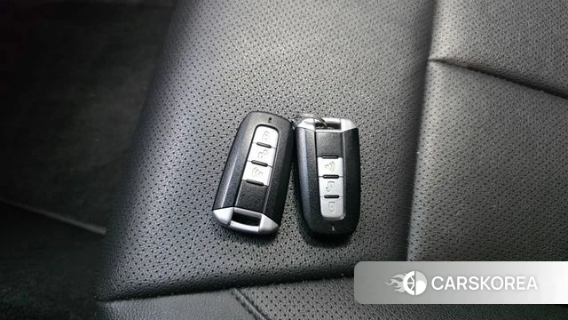Ssangyong The New Korando Sports id 4998943 из Кореи 8