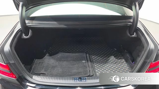 Genesis G90 id 5013160 из Кореи 8