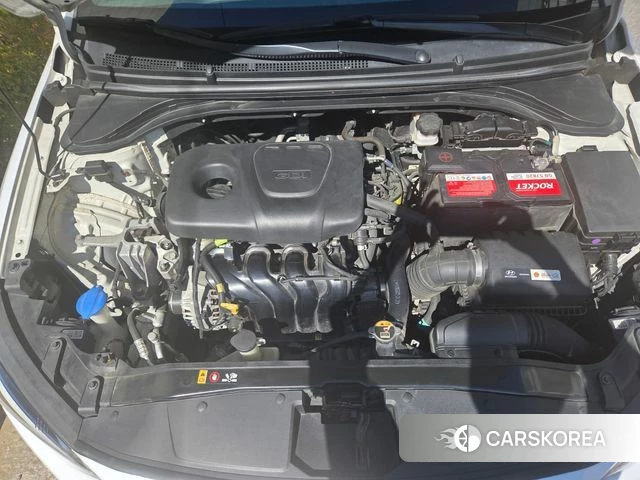 Hyundai Avante AD id 4953083 из Кореи 8