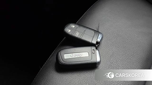 Jeep Renegade id 5046925 из Кореи 9