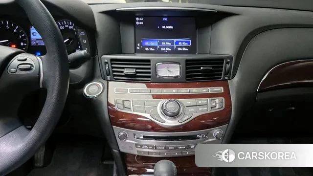 Infiniti Q70 id 3259567 из Кореи 9
