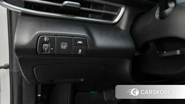 Hyundai Avante Hybrid (CN7) id 4942069 из Кореи 9