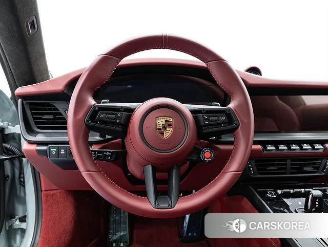 Porsche 911(992) id 5001611 из Кореи 9