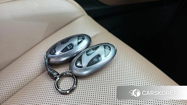 Hyundai Grandeur (GN7) id 4706596 из Кореи 9