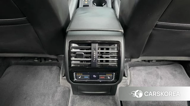 Volkswagen Passat GT (B8) id 4978159 из Кореи 9