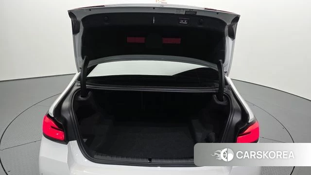 BMW 5 Series (G30) id 4768466 из Кореи 9
