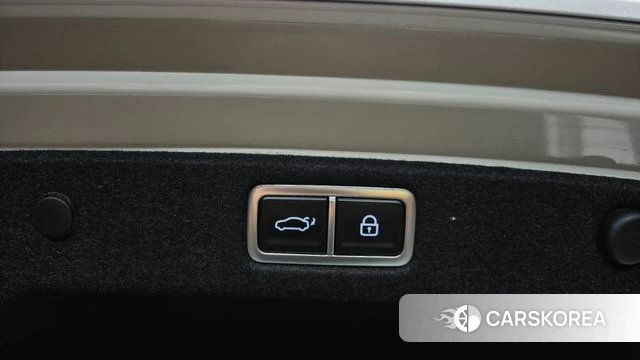 Hyundai Grandeur (GN7) id 4990859 из Кореи 9