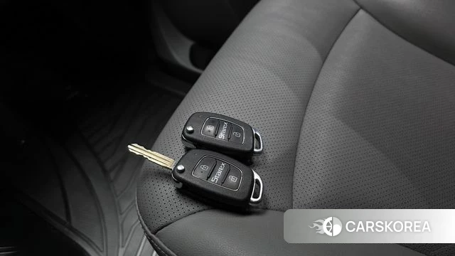 Hyundai The New Grand Starex id 5013734 из Кореи 9