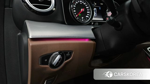 Mercedes-Benz E-Class W213 id 4978050 из Кореи 9