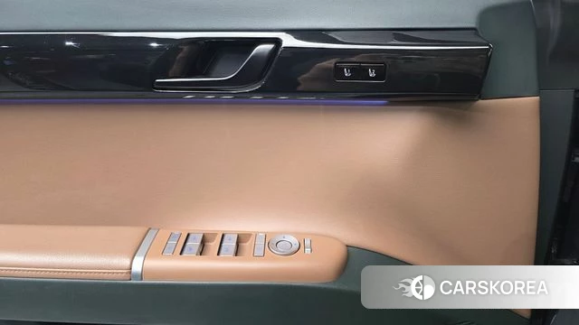 Hyundai Grandeur Hybrid (GN7) id 4981171 из Кореи 9