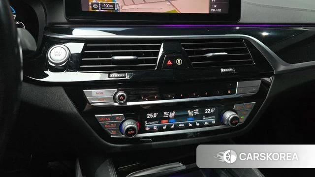 BMW 5 Series (G30) id 5023147 из Кореи 9