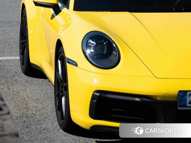 Porsche 911(992) id 4992398 из Кореи 9