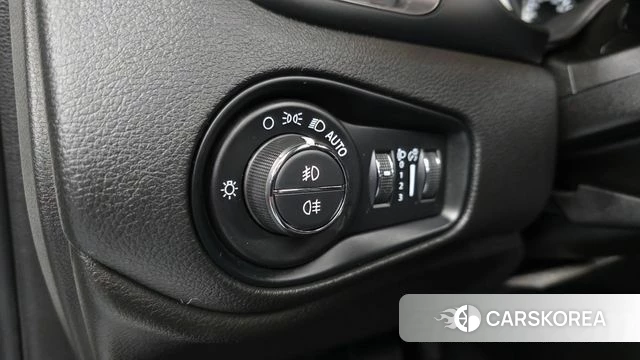 Jeep Renegade id 4996669 из Кореи 9