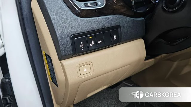 Kia The New Carnival id 4536273 из Кореи 10