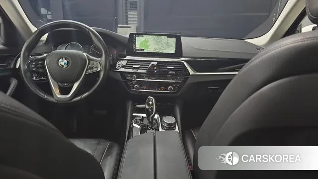 BMW 5 Series (G30) id 3682462 из Кореи 9