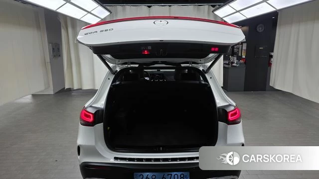 Mercedes-Benz EQA H243 id 5012565 из Кореи 9