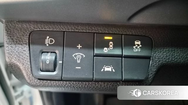 Kia Stonic id 5018183 из Кореи 9