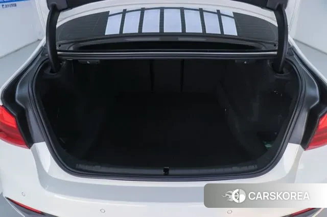 BMW 5 Series (G30) id 3779324 из Кореи 9