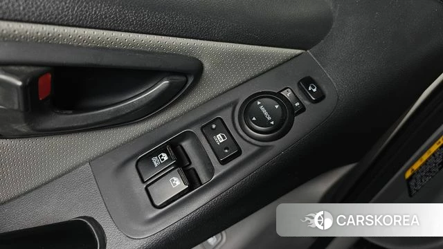 Hyundai The New Grand Starex id 5041298 из Кореи 9