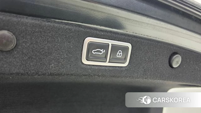Hyundai Grandeur (GN7) id 5002211 из Кореи 9