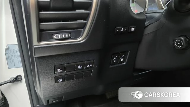 Lexus NX300h id 5035530 из Кореи 9