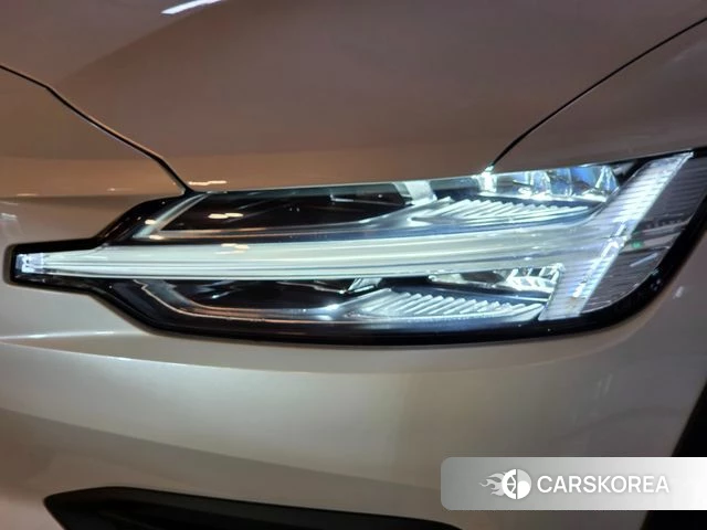Volvo V60 Cross-Country 2nd Generation id 4957223 из Кореи 9