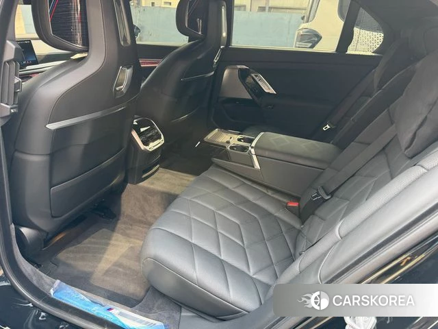 BMW 7 Series (G70) id 4990371 из Кореи 9