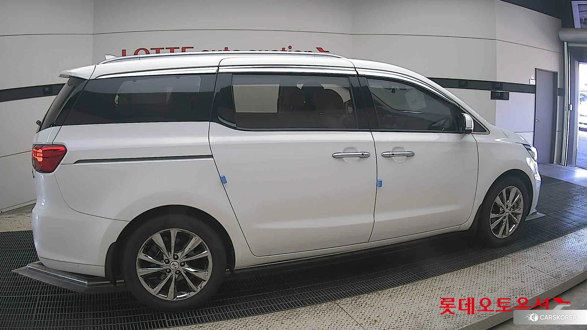Kia Carnival id 4990106 из Кореи 9