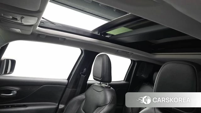 Jeep Renegade id 5028477 из Кореи 9