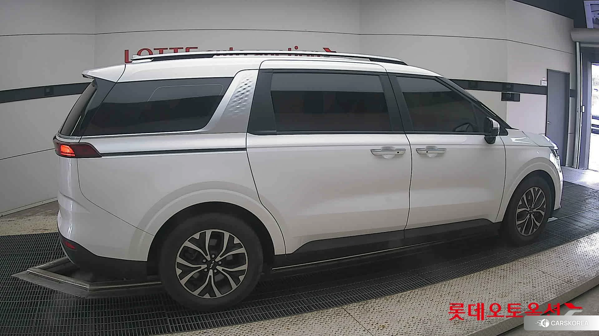 Kia Carnival id 4984707 из Кореи 9