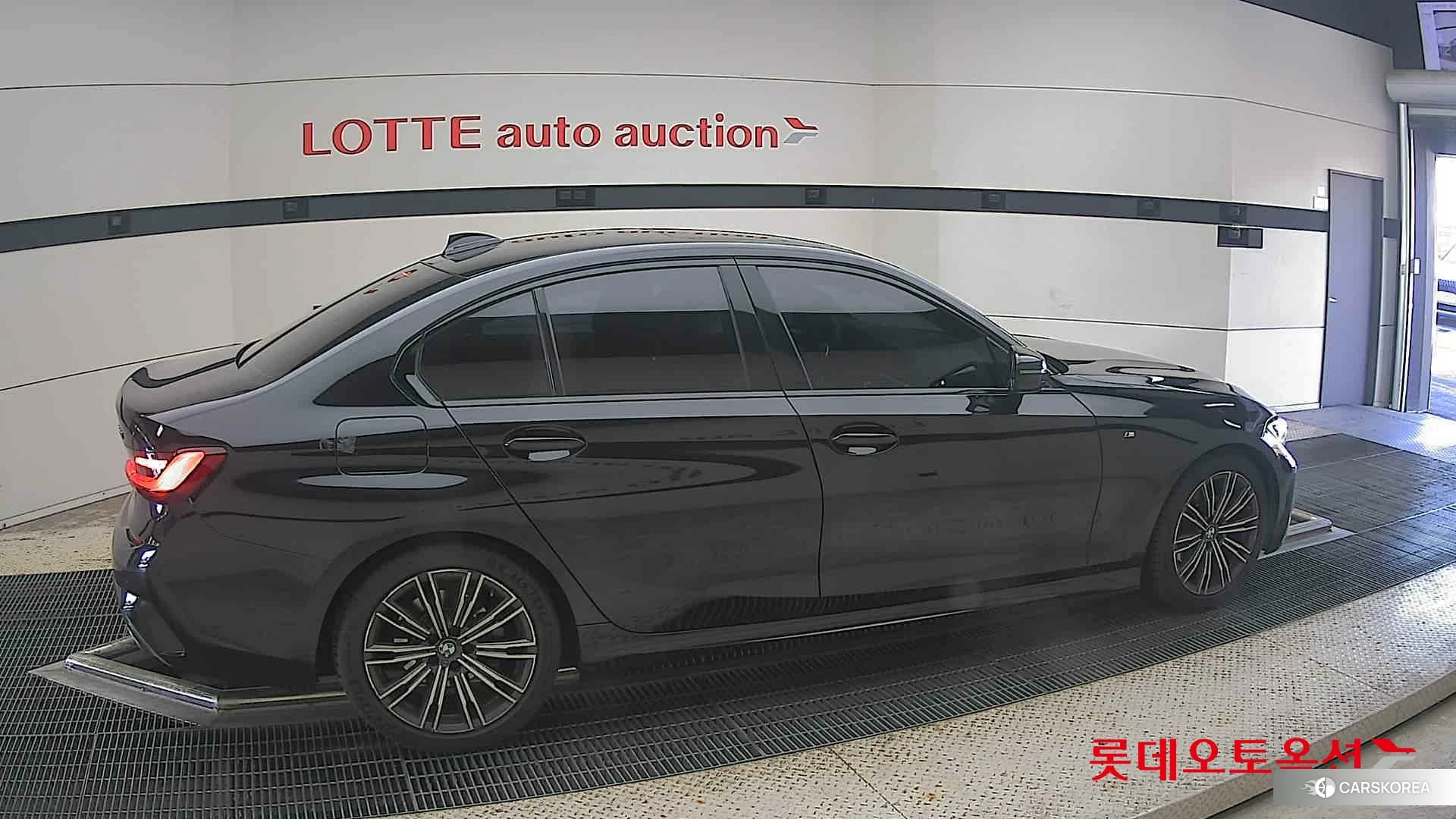 BMW  320i id 4989971 из Кореи 9