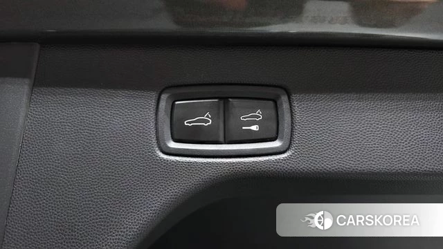 Porsche Makan EV id 4921180 из Кореи 9