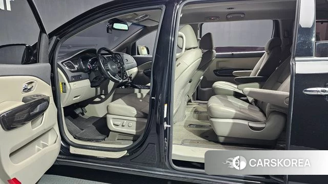 Kia The New Carnival id 4998789 из Кореи 9