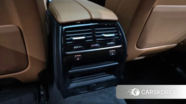 BMW 5 Series (G30) id 5024104 из Кореи 9