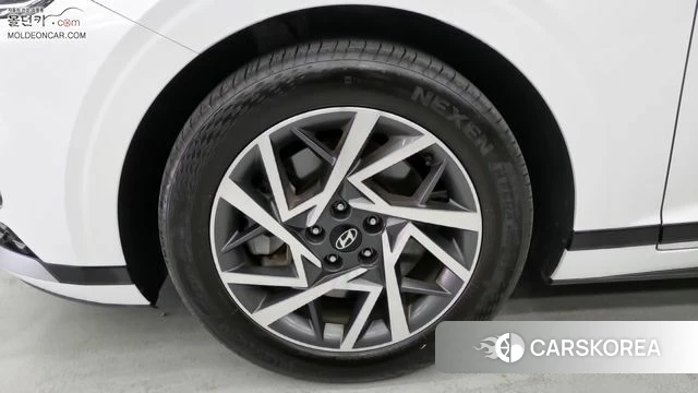 Hyundai Grandeur (GN7) id 5052043 из Кореи 9