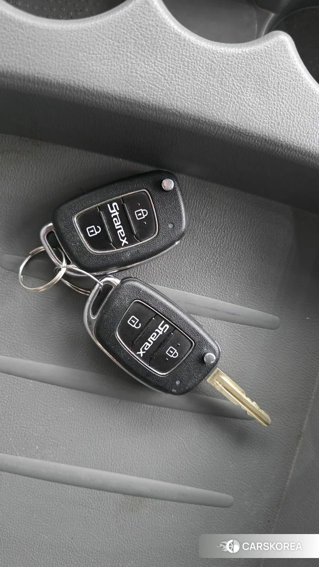 Hyundai The New Grand Starex id 4988075 из Кореи 9