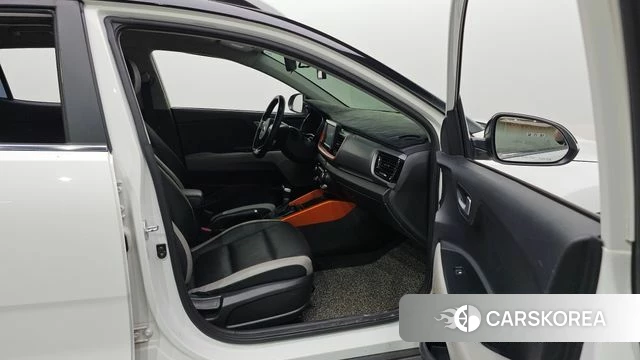 Kia Stonic id 4850012 из Кореи 9