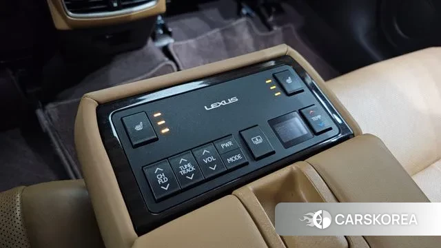 Lexus New ES300h id 3588525 из Кореи 9