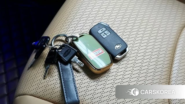 Kia Carnival 4th generation id 4982345 из Кореи 9