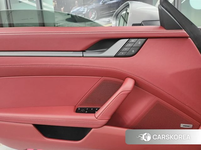 Porsche 911(992) id 5032994 из Кореи 9