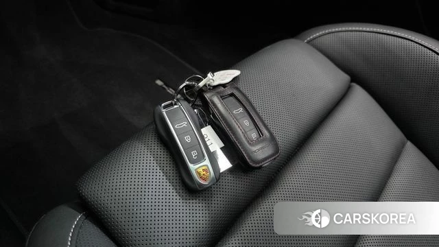 Porsche 911(992) id 5023449 из Кореи 9