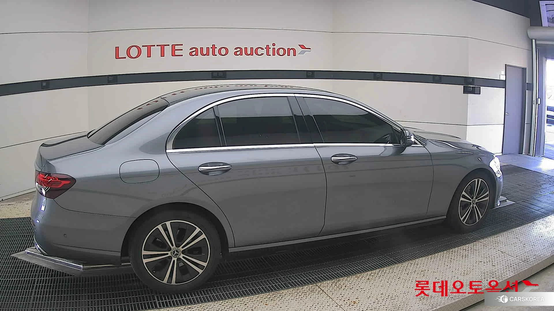 Mercedes-Benz Mercedes-Benz E250 id 4989968 из Кореи 9